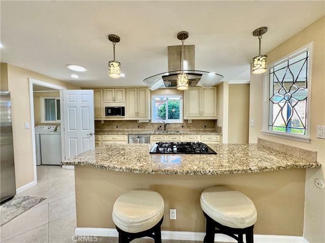 18572 Avolinda, Yorba Linda, CA 92886