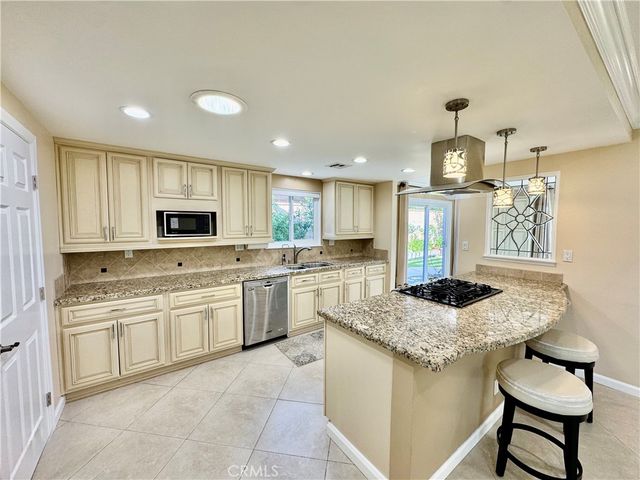 18572 Avolinda, Yorba Linda, CA 92886