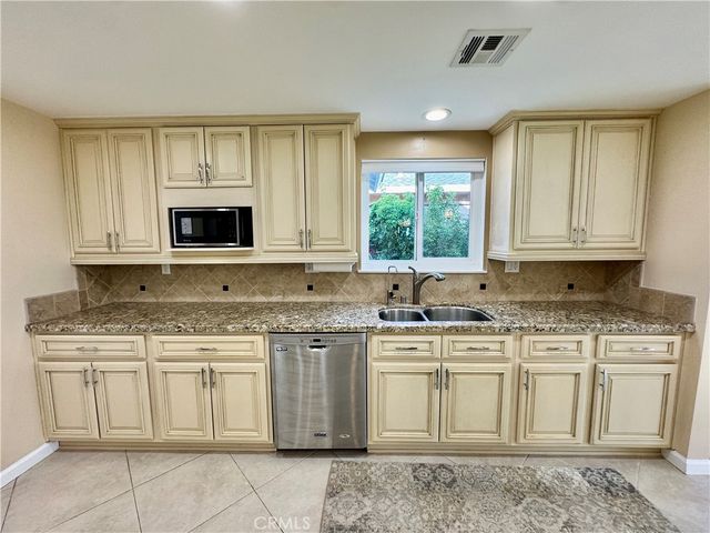 18572 Avolinda, Yorba Linda, CA 92886
