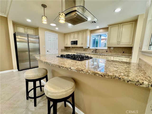 18572 Avolinda, Yorba Linda, CA 92886