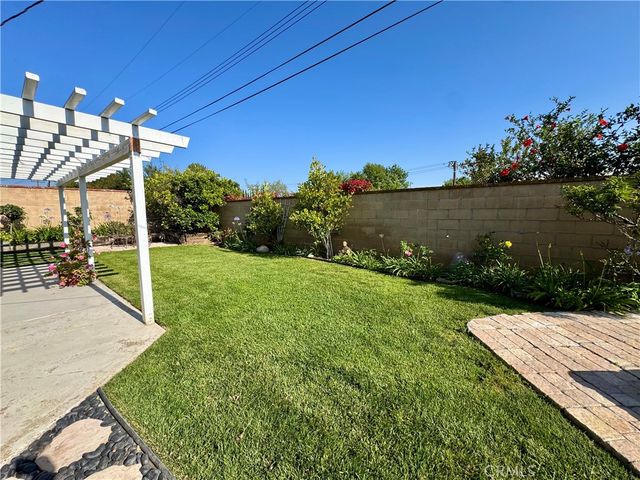 18572 Avolinda, Yorba Linda, CA 92886