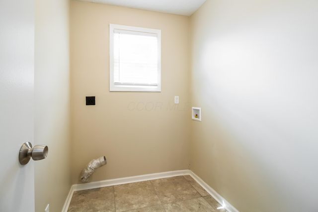 2495 Willow View Court, Grove City, OH 43123