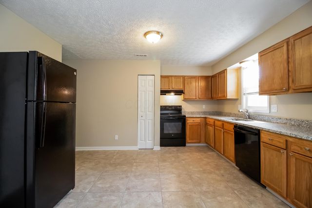 2495 Willow View Court, Grove City, OH 43123