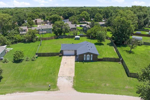 5328 S Oak Ave, Wichita, KS 67217
