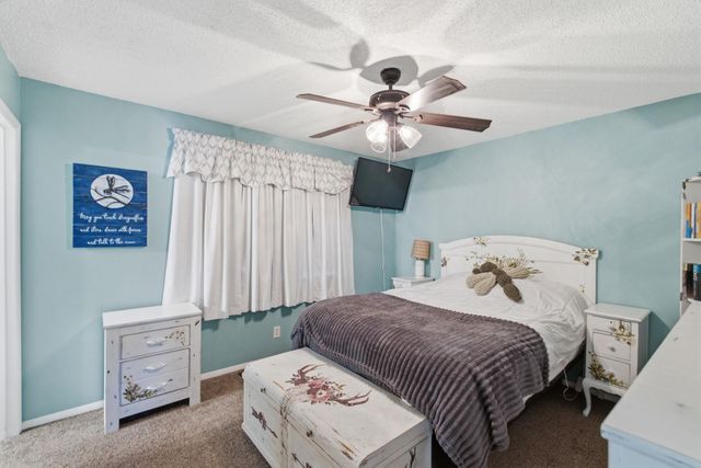 5328 S Oak Ave, Wichita, KS 67217