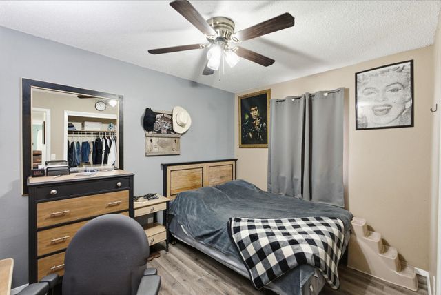 5328 S Oak Ave, Wichita, KS 67217