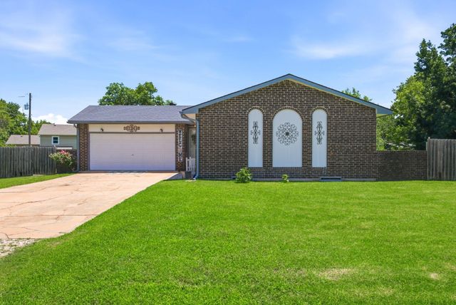 5328 S Oak Ave, Wichita, KS 67217