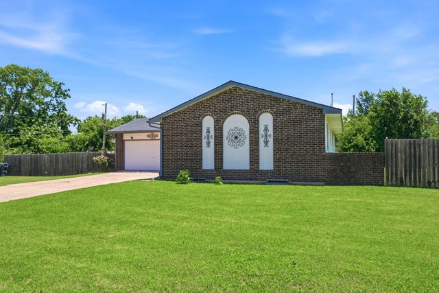 5328 S Oak Ave, Wichita, KS 67217