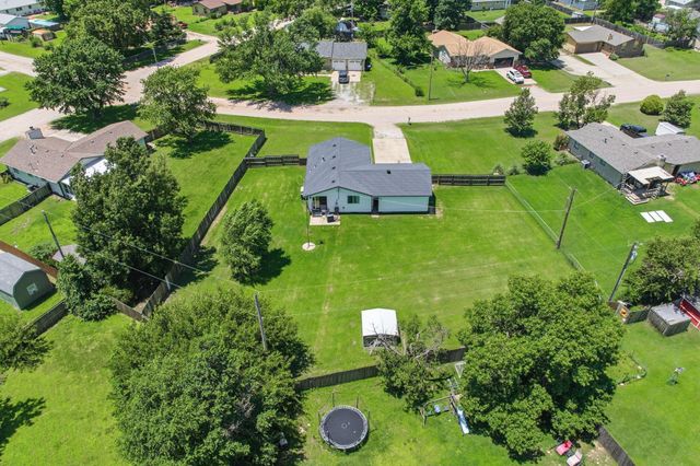 5328 S Oak Ave, Wichita, KS 67217