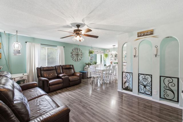 5328 S Oak Ave, Wichita, KS 67217