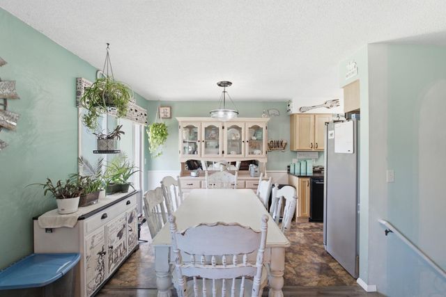 5328 S Oak Ave, Wichita, KS 67217