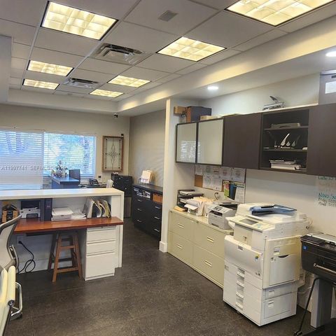 2441 NW 93 104-B, Doral, FL 33172