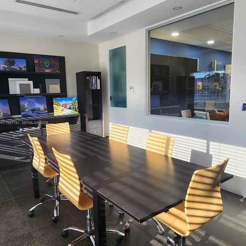 2441 NW 93 104-B, Doral, FL 33172