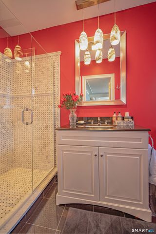 109 Long Meadow Hill Road, Brookfield, CT 06804