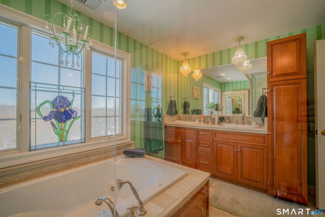 109 Long Meadow Hill Road, Brookfield, CT 06804