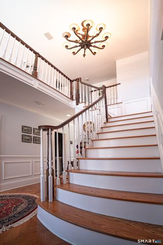 109 Long Meadow Hill Road, Brookfield, CT 06804