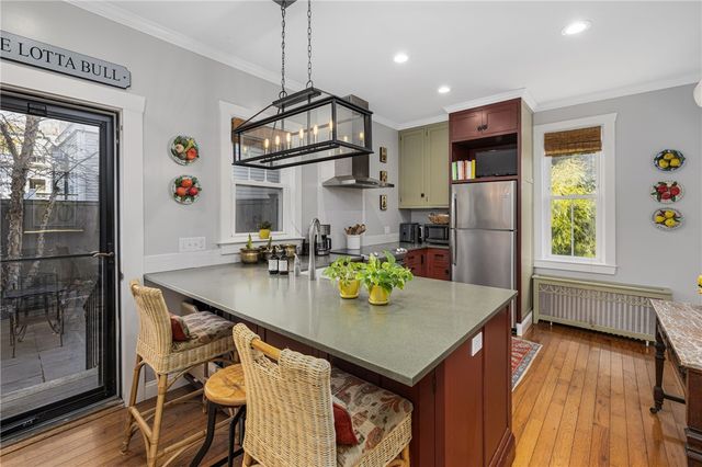 30 Bull Street, Newport, RI 02840