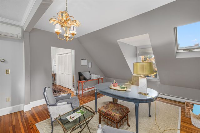 30 Bull Street, Newport, RI 02840