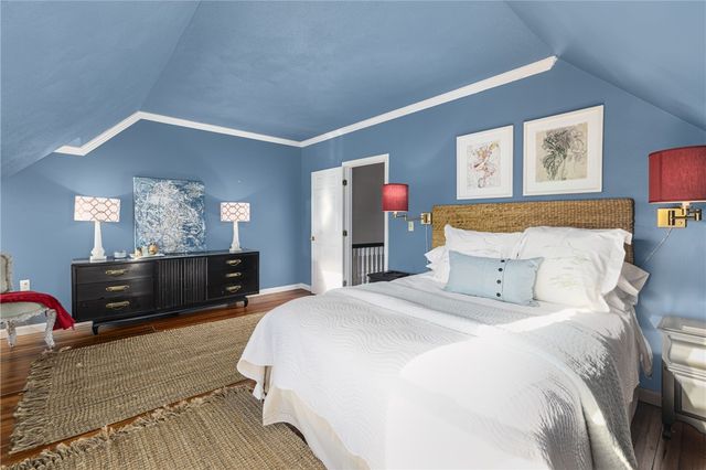 30 Bull Street, Newport, RI 02840