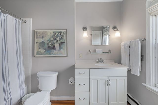 30 Bull Street, Newport, RI 02840