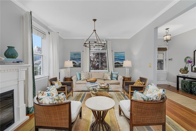 30 Bull Street, Newport, RI 02840