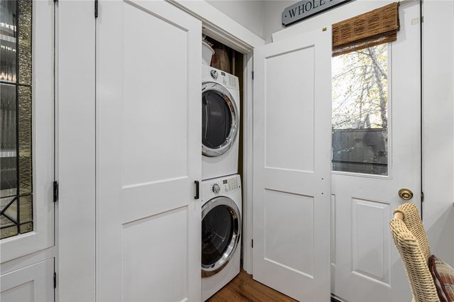 30 Bull Street, Newport, RI 02840