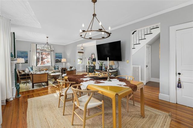 30 Bull Street, Newport, RI 02840