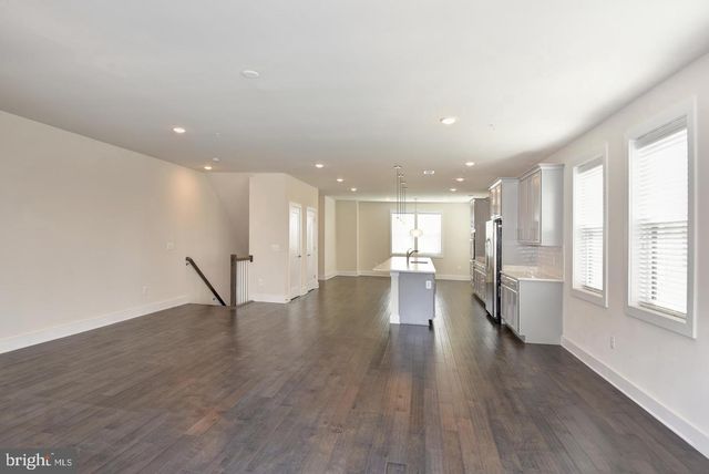 44858 TIVERTON SQ, Ashburn, VA 20147