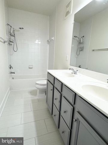 44858 TIVERTON SQ, Ashburn, VA 20147