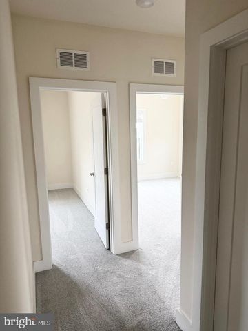 44858 TIVERTON SQ, Ashburn, VA 20147
