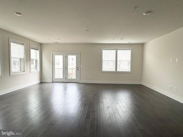 44858 TIVERTON SQ, Ashburn, VA 20147