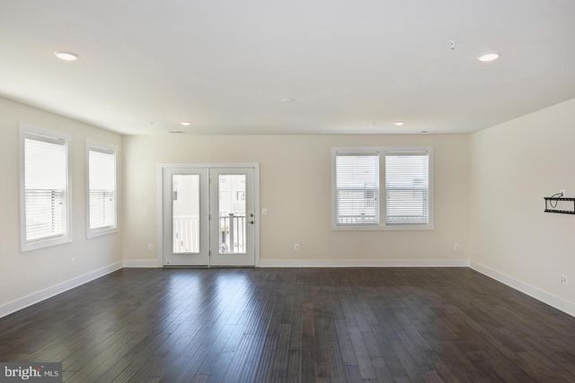 44858 TIVERTON SQ, Ashburn, VA 20147