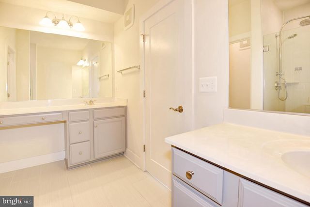 44858 TIVERTON SQ, Ashburn, VA 20147