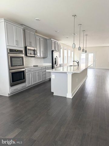 44858 TIVERTON SQ, Ashburn, VA 20147