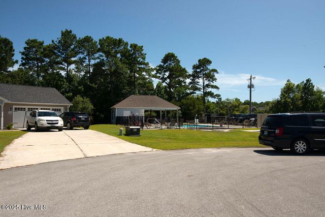 704 Mooring Court, Sneads Ferry, NC 28460