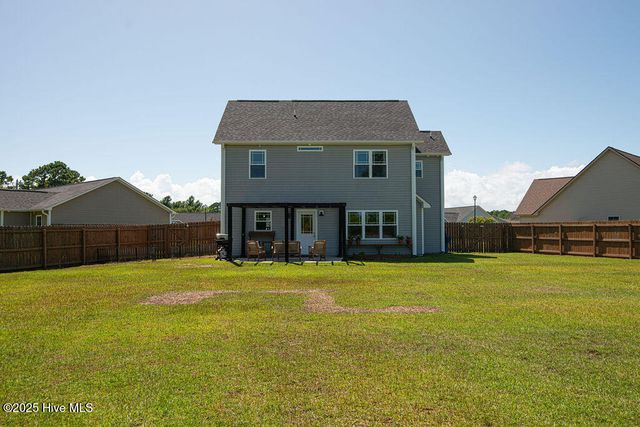 704 Mooring Court, Sneads Ferry, NC 28460