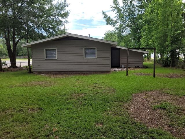 304 Lee Street W, Chickasaw, AL 36611