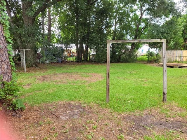 304 Lee Street W, Chickasaw, AL 36611