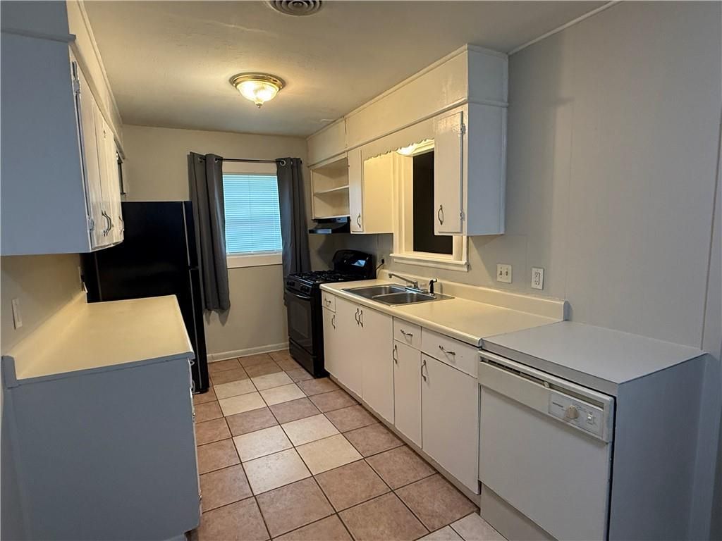 304 Lee Street W, Chickasaw, AL 36611 — photo 3