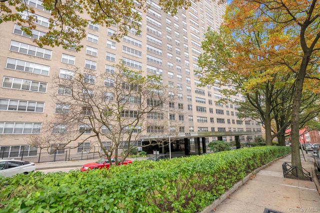 555 Kappock Street 26U, Bronx, NY 10463
