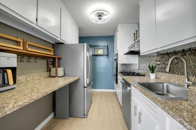 555 Kappock Street 26U, Bronx, NY 10463