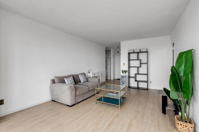 555 Kappock Street 26U, Bronx, NY 10463