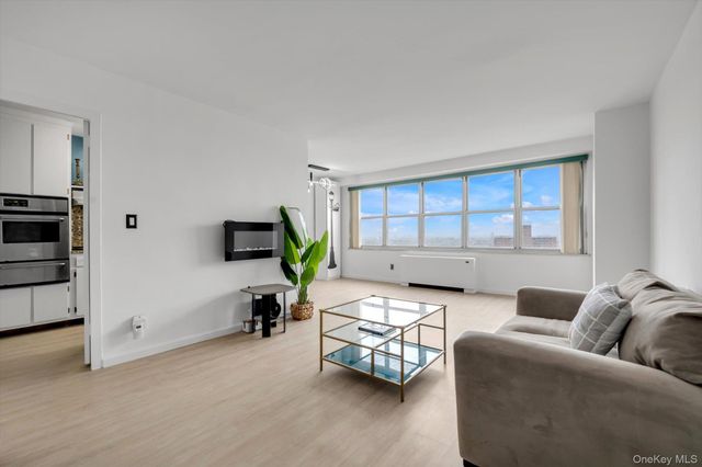 555 Kappock Street 26U, Bronx, NY 10463