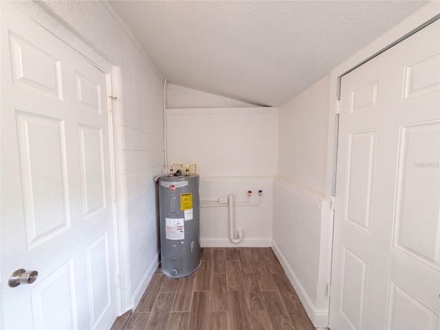 2406 E CURTIS STREET, Tampa, FL 33610