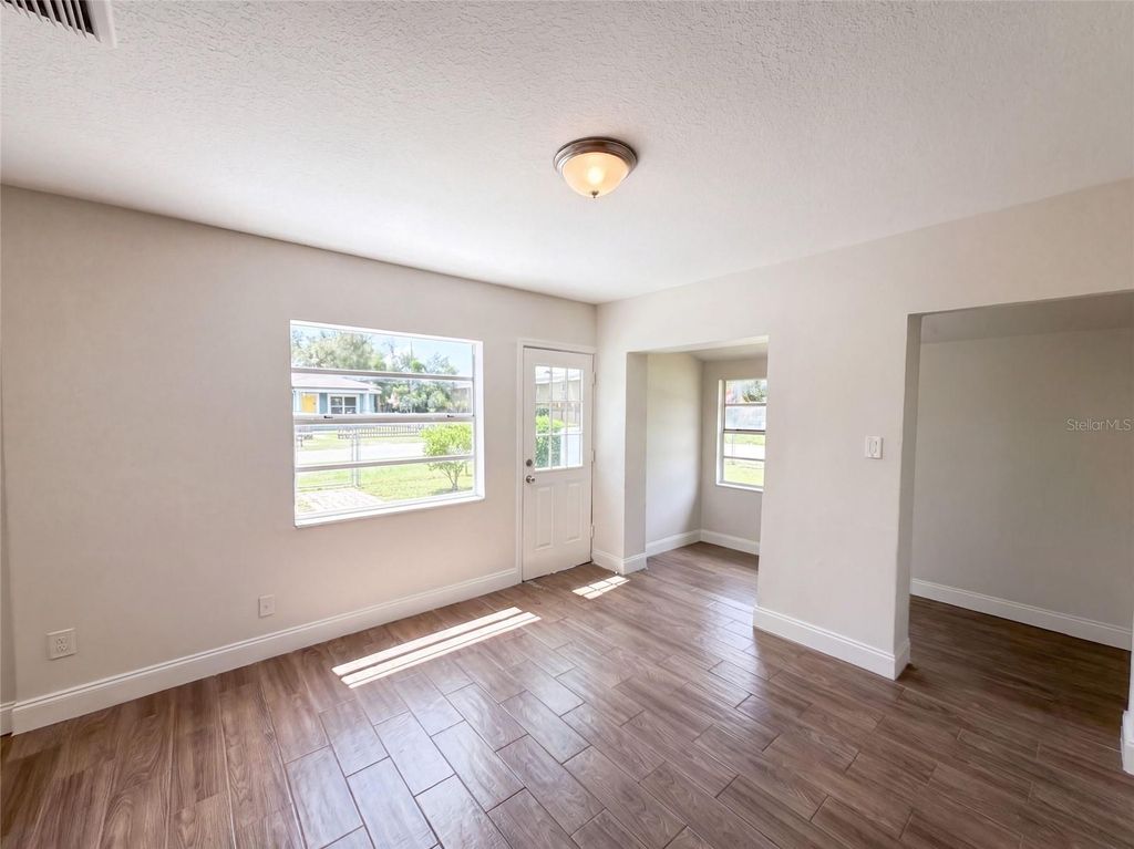 Image 3 of property listing at 2406 E CURTIS STREET, Tampa, FL 33610
