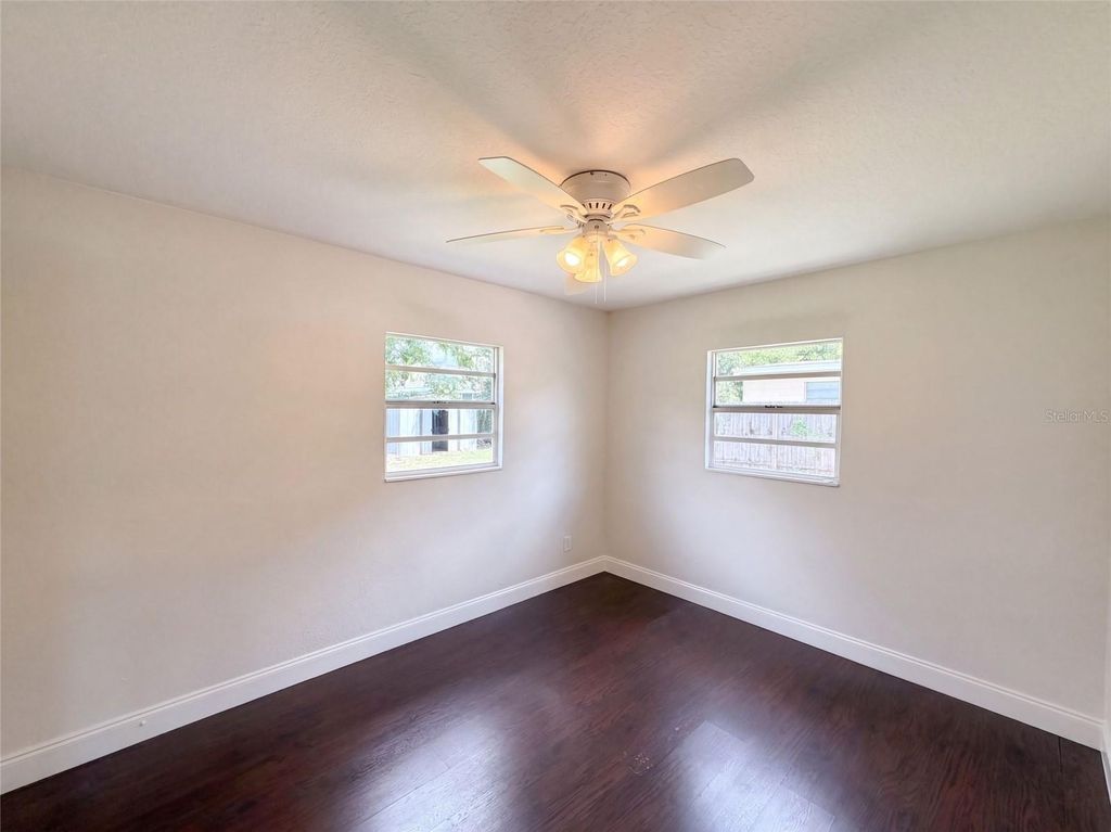 Image 8 of property listing at 2406 E CURTIS STREET, Tampa, FL 33610