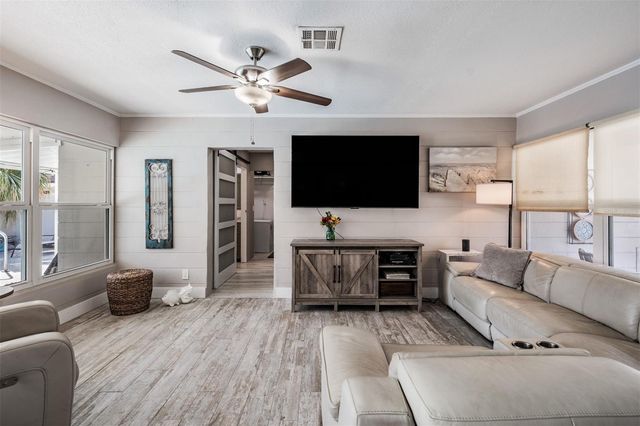 3766 24TH AVENUE N, St Petersburg, FL 33713