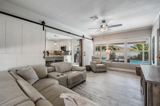 3766 24TH AVENUE N, St Petersburg, FL 33713