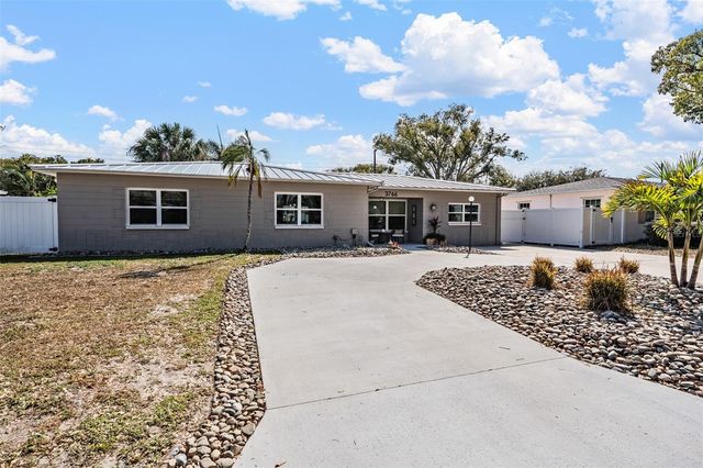 3766 24TH AVENUE N, St Petersburg, FL 33713