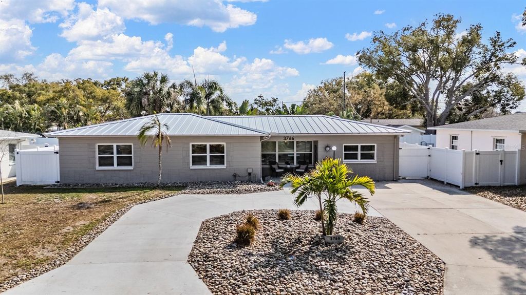3766 24TH AVENUE N, St Petersburg, FL 33713